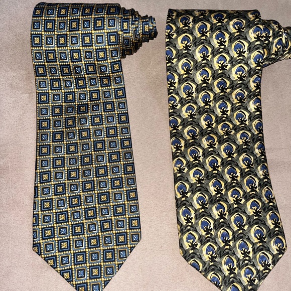 2 Bundled Gap Authentic Premium and Artisphere Charles Vision Mens Ties. - Picture 6 of 6